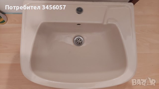 Порцеланова мивка за баня