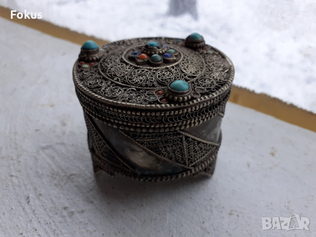 Стара османска сребърна кутийка - сачан с корали и тюркоази, снимка 2 - Антикварни и старинни предмети - 36226920