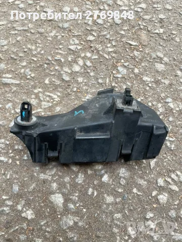 Дясен оригинален държач задна броня Toyota Avensis Т25 T25 52562-05020 , снимка 3 - Части - 56070473
