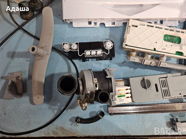 Съдомиялна INDESIT dsg 573 на части, снимка 3 - Съдомиялни - 53015179