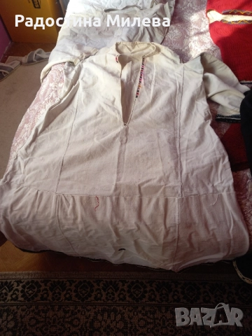 яркешка носия, снимка 1