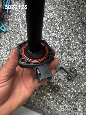 Датчик ниво масло BMW e90 n52b25, снимка 2 - Части - 51055084