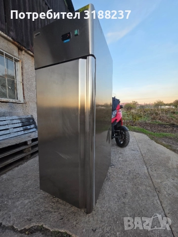 Професионален хладилник 60/40 см., снимка 12 - Хладилни витрини и фризери - 52255518