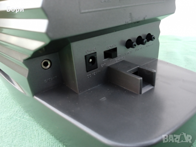 BROWN BR 2201 F Телевизор,Радио FM/AM ,Фенер,Лампа ,Термометър,Компас, снимка 9 - Радиокасетофони, транзистори - 36240297