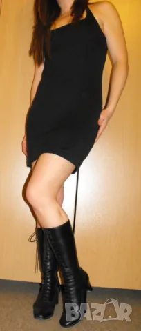 Къса черна рокля с еластичност