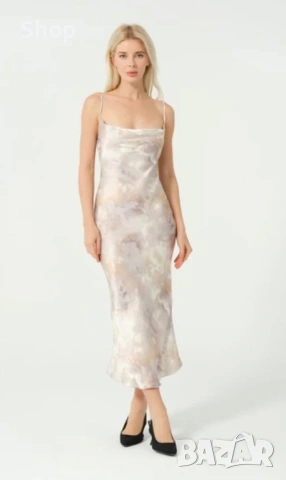 👛 Сатенена рокля на Bershka