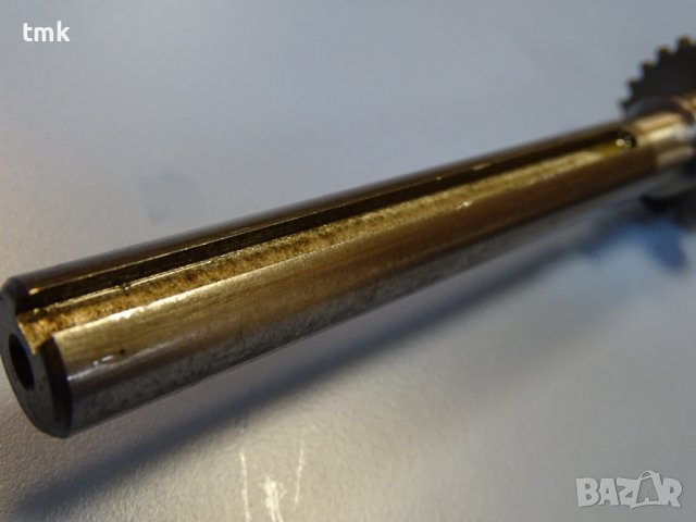 Винт с гайка за фреза L-690 ф22, снимка 3 - Резервни части за машини - 40134106