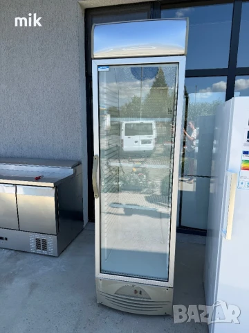 Плюсова хладилна витрина 210 см , снимка 2 - Витрини - 51188650