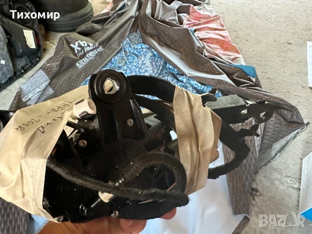 Задна чистачка с моторче от Фолксваген Туаран 