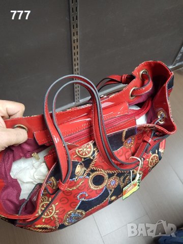 Дамска чанта, снимка 4 - Чанти - 44206482
