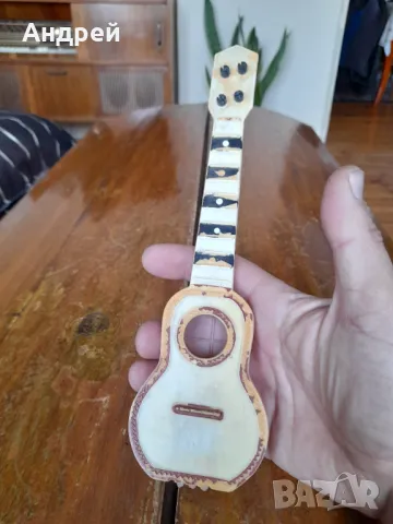 Стара детска китара #4, снимка 3 - Други ценни предмети - 48334810