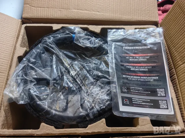 Волан и педали Thrustmaster T300 RS,за PS5 , снимка 3 - Аксесоари - 54671820