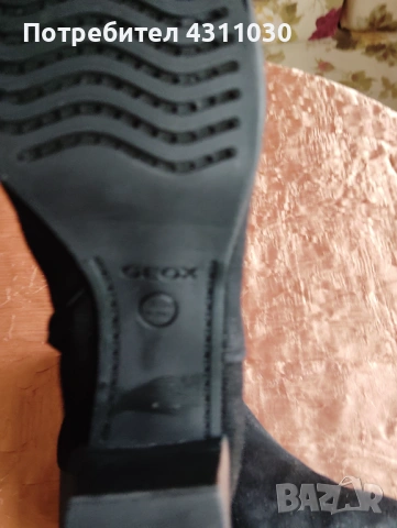 Дамски черни боти естествен велур /обърната кожа Geox 39 номер, снимка 10 - Дамски боти - 53415701