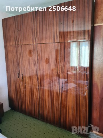 четирикрилен гардероб