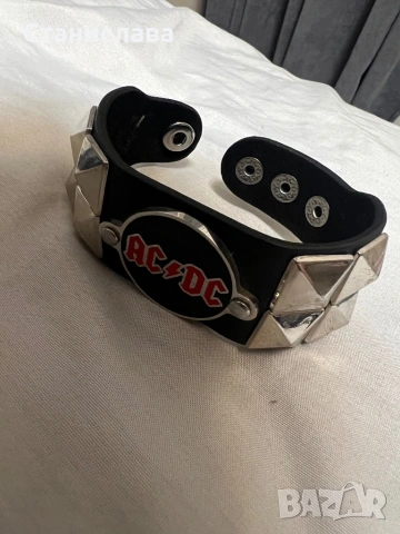 Медальон Карибски пирати и гривна ACDC, снимка 3 - Други - 53405975