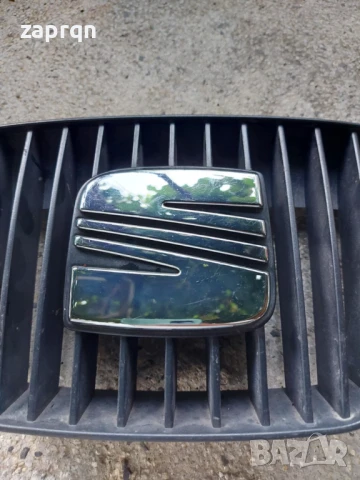Декоративна решетка с емблема за преден капак за Сеат/Seat Ибиза/Ibiza                 , снимка 2 - Части - 51098451