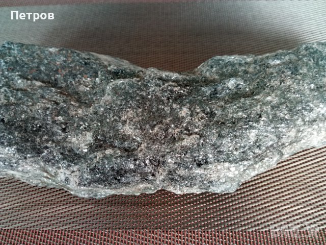Продавам красив и интересен камък от недрата на Родопи планина.Район Мадан--2, снимка 2 - Колекции - 40225580