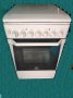 Готварска печка Indesit 2 газови + 2 електрически котлона, снимка 1 - Печки, фурни - 38788061