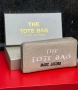 портмонета в кутя the tote bag marc jacobs, снимка 1