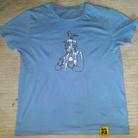 Тениска с мъж, осран от птица, снимка 1 - Тениски - 40780658