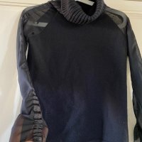 ✅блуза черна с ръкави тюл, снимка 1 - Блузи с дълъг ръкав и пуловери - 34583122