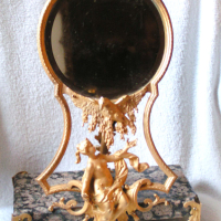 старинно огледало с позлата, снимка 1 - Антикварни и старинни предмети - 44518493