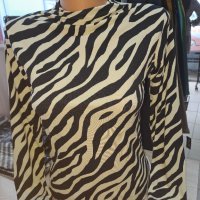 Блузки с принт, снимка 2 - Блузи с дълъг ръкав и пуловери - 42449232