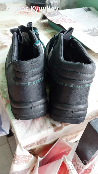 Продавам работни обувки, снимка 1