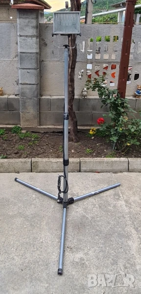 Телескопичен прожектор немски , снимка 1