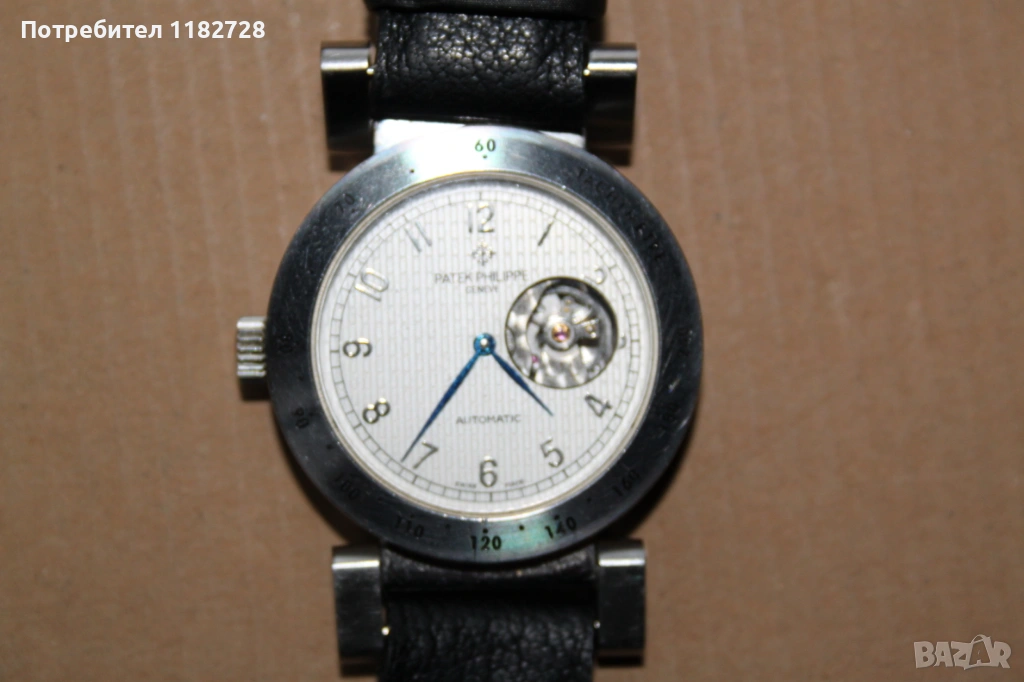 Часовник с две лица, снимка 1