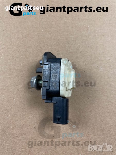 CRASH сензор за БМВ Ф32 Ф80 BMW F32 F80 , 9217711, снимка 1