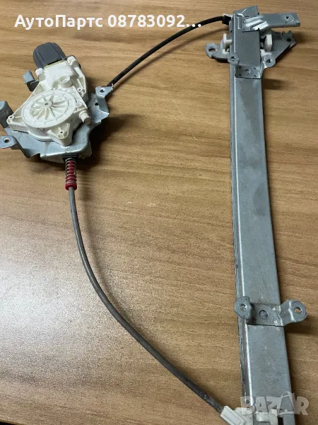 Десен стъклоповдигач Nissan Micra K12 2+1 вр, снимка 1