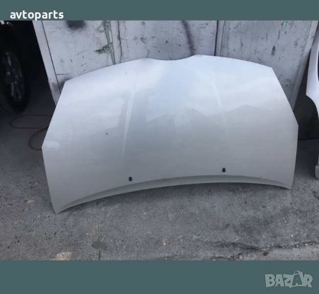 Toyota corolla verso 2008година преден капак, снимка 1