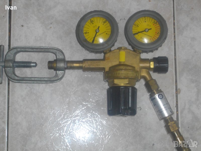 Оригинален Профи Редуцир Вентил За Ацетилен-За Оксижен-Немски-С Клапан/Скоба-MESSER GRIESHEIM, снимка 1