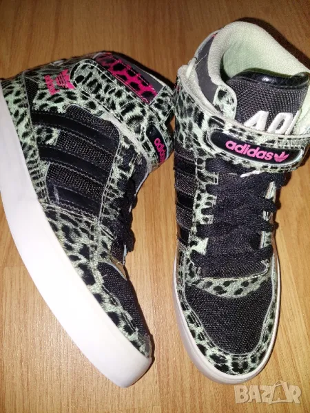 Оригинални кецове кожени Adidas , снимка 1