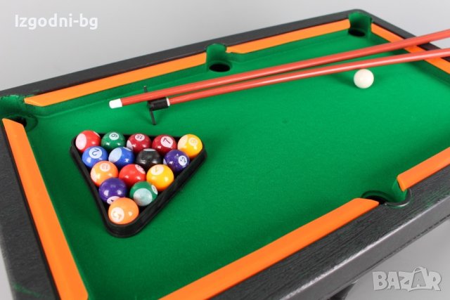 Детска мас за билярд с всичко необходимо за игра