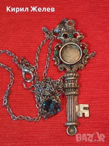 ПОСРЕБРЕН ВИНТИДЖ АРТ МЕДАЛЬОН - КЛЮЧЕ с ВЕРИЖКА 21699