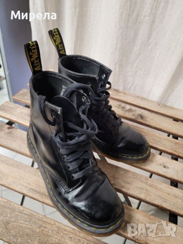 Dr Martens черни кубинки 8 дупки- 40 номер, снимка 10 - Дамски боти - 39600149