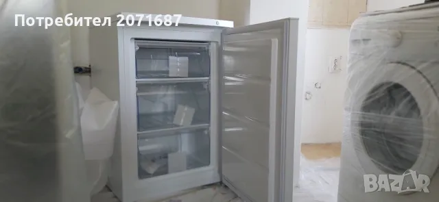 Чисто нов фризер Bosch 83 литра с три чекмеджета