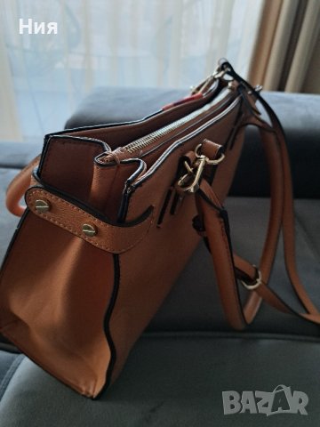 Дамски чанти, снимка 10 - Чанти - 44436190