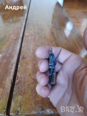 Стар ключодържател Пистолет #6, снимка 3 - Други ценни предмети - 51408100