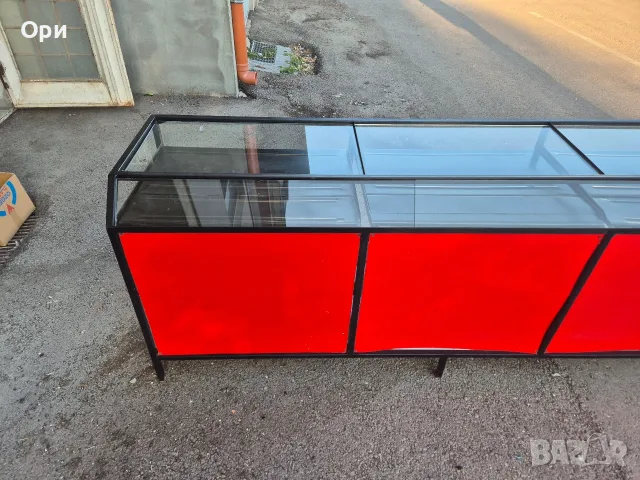 Метална търговска витрина, снимка 2 - Витрини - 56131950