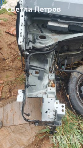 Предна дясна пространка , десен рог за пежо 208, снимка 2 - Части - 39871142