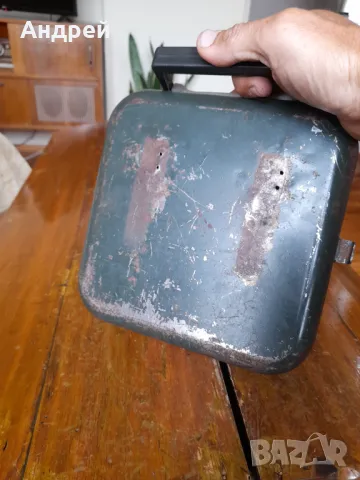 Стара метална аптечка, снимка 6 - Други ценни предмети - 47715663