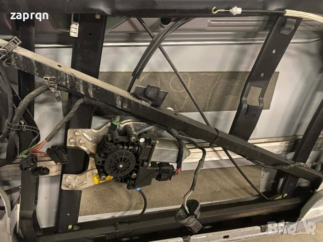 Машинка/моторче за ел. стъкла предна дясна за Audi/Ауди А6 C5/Ц5