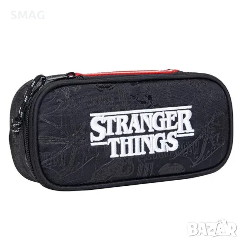 Овален несесер черно с дизайн stranger things за момче_1226182