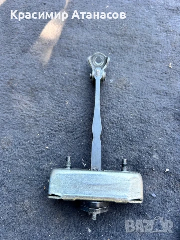 Ограничител врата задна  за Тойота Авенсис T27 комби. 2009-2015г, снимка 2 - Части - 50553471