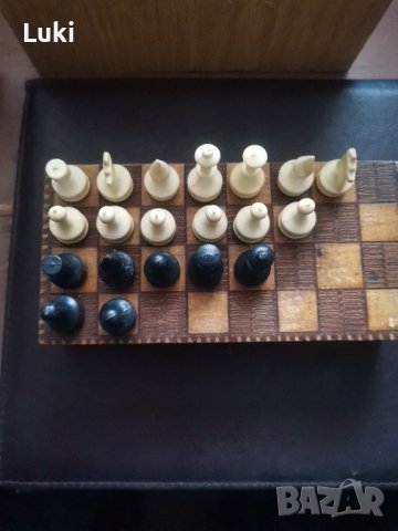 шах в дървена кутия и магнитни фигури за шах. , снимка 9 - Антикварни и старинни предмети - 44444369