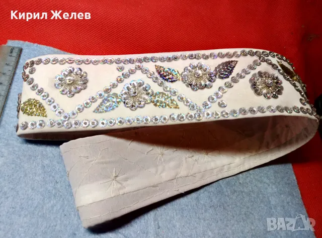 Стар ЕТНОГРАФСКИ ДАМСКИ КЕНАРЕН КОЛАН УКРАСЕН с ФЛОРАЛНИ МОТИВИ от БЛЕСТЯЩИ ПАЙЕТИ 47651, снимка 7 - Антикварни и старинни предмети - 47962873