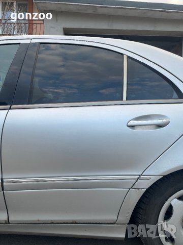 Задна броня и задни врати огледала, снимка 6 - Части - 44371813